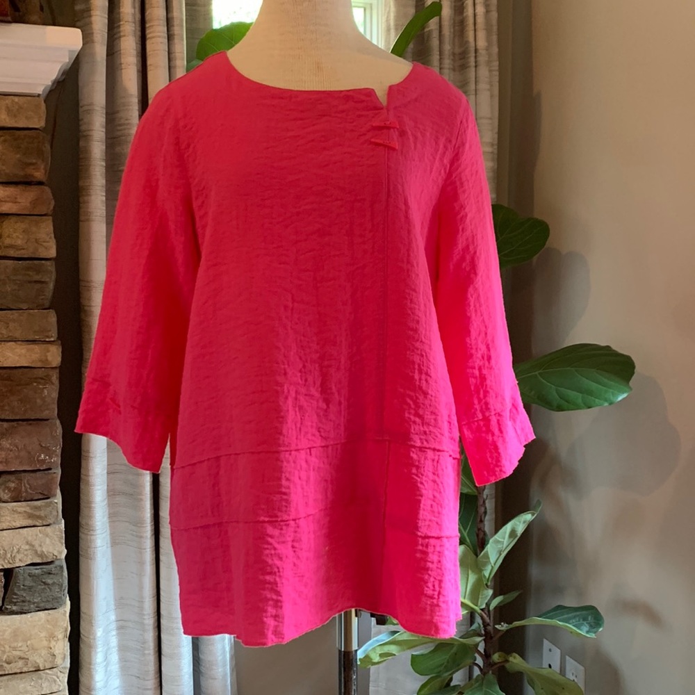 Ali Miles sz M hot pink tunic.